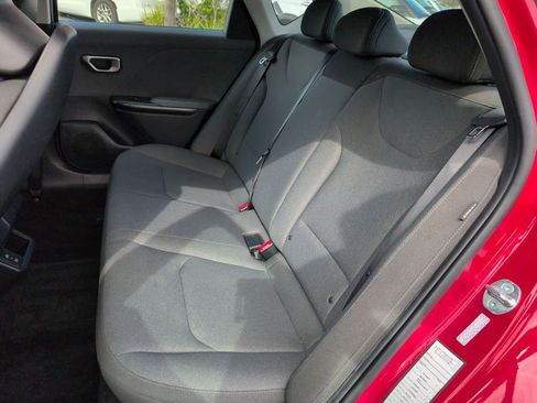 Used 2025 Kia K4 LXS image 28