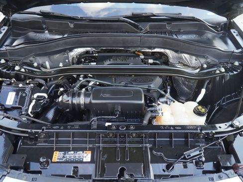 Used 2020 Ford Explorer Limited w/ Class III Trailer Tow Package image 11