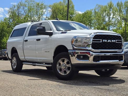 Used 2024 RAM 2500 Big Horn AWD/4WD image 2