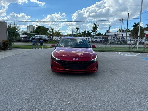 Used 2021 Hyundai Elantra SEL FWD image 1