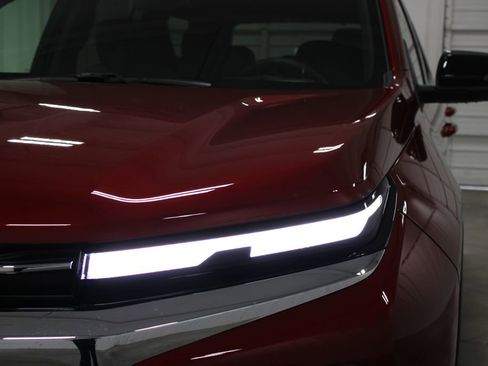 New 2026 Chevrolet Traverse LT w/ Sun and Wheel Package FWD image 13