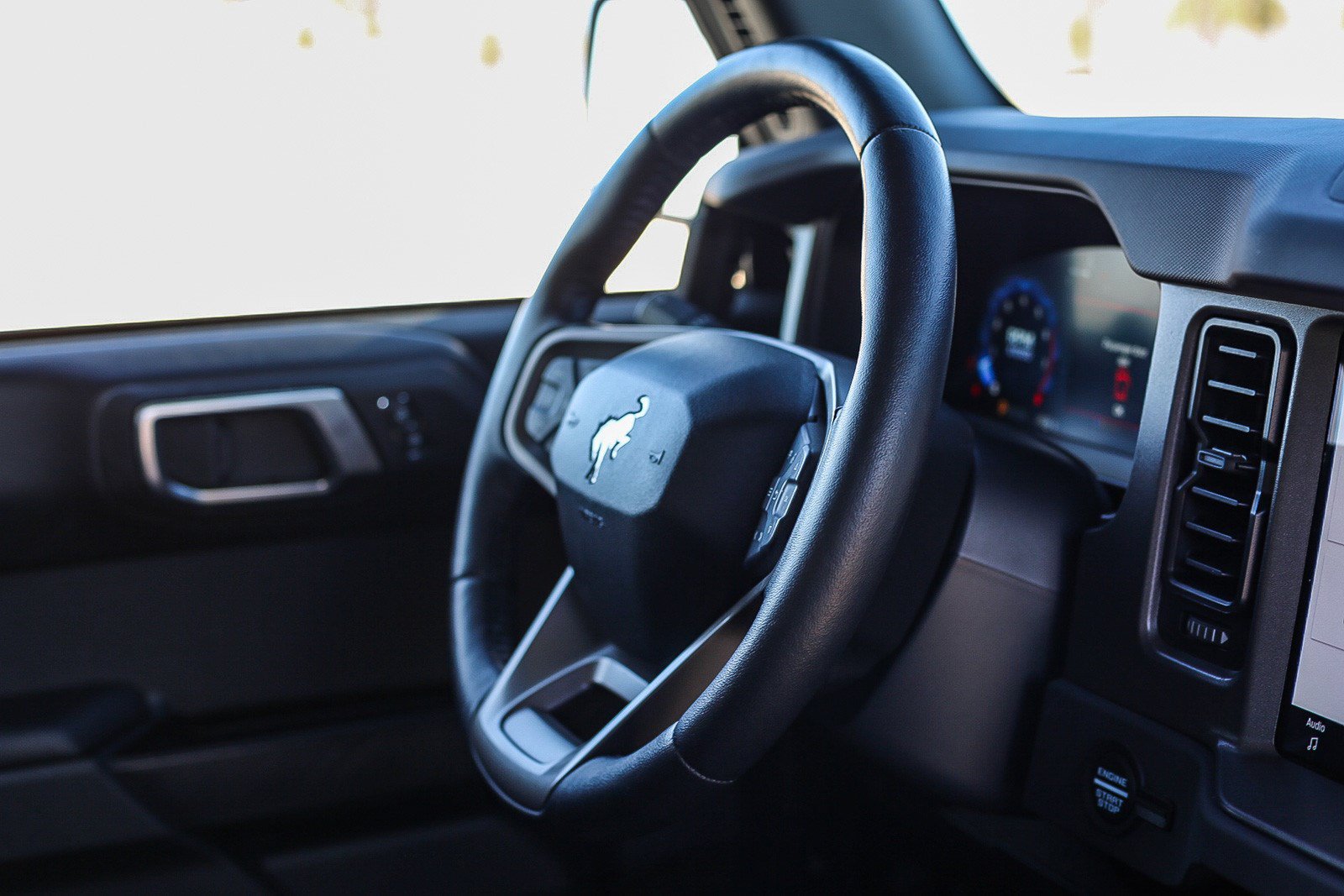 Used 2025 Ford Bronco Badlands AWD/4WD image 15