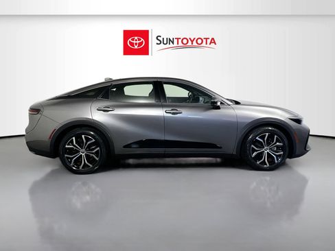 Used 2023 Toyota Crown AWD/4WD image 2