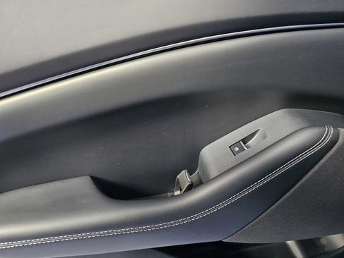 Used 2023 Ford Mustang Mach-E Select RWD image 11