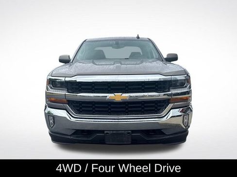 Used 2017 Chevrolet Silverado 1500 LT w/ All Star Edition AWD/4WD image 9