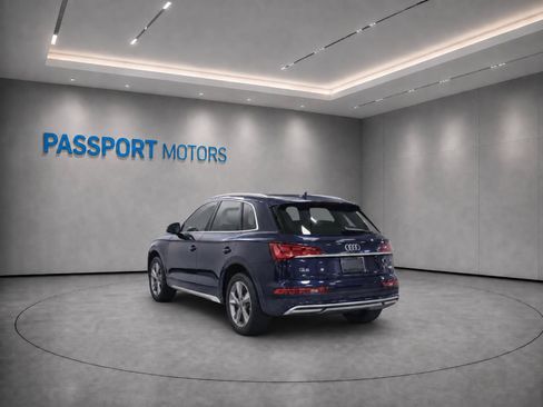 Used 2023 Audi Q5 2.0T Premium w/ Convenience Package AWD/4WD image 3
