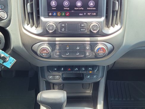 Used 2019 Chevrolet Colorado Z71 RWD image 14