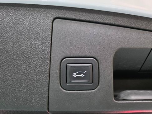 Used 2019 Cadillac XT4 Sport FWD image 22