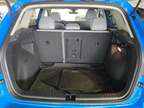Certified 2023 Volkswagen Taos SE w/ Panoramic Sunroof Package FWD image 17