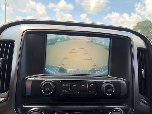 Used 2018 Chevrolet Silverado 2500 LTZ w/ Vortec Plus Package AWD/4WD image 20