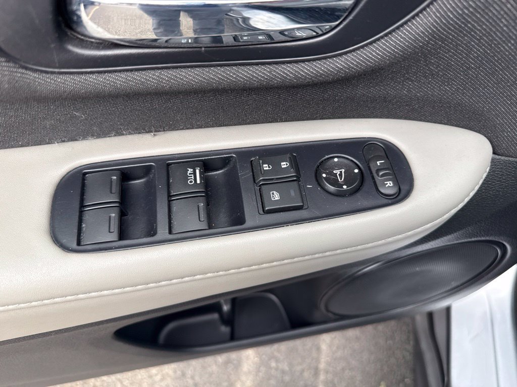 Used 2019 Honda HR-V LX image 16