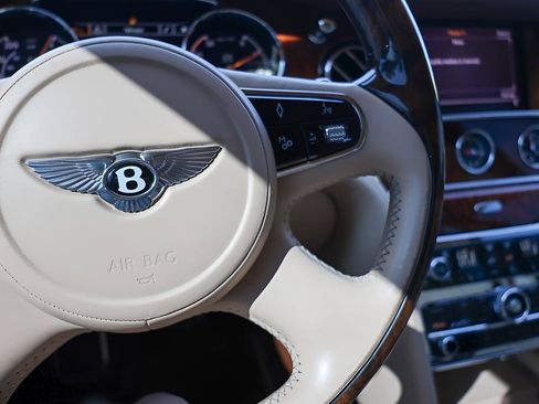 Used 2012 Bentley Mulsanne image 13