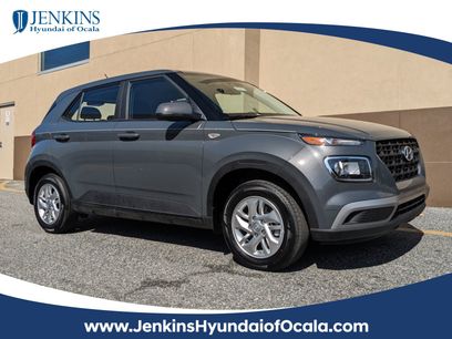 New 2025 Hyundai Venue SE