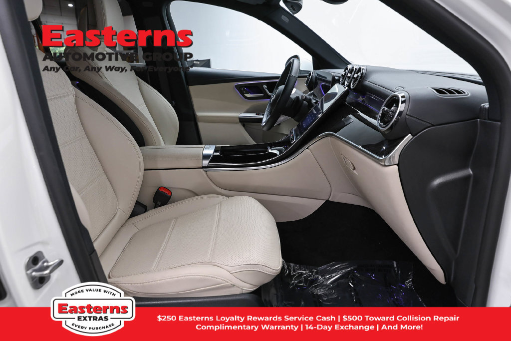 Used 2023 Mercedes-Benz GLC 300 4MATIC image 26