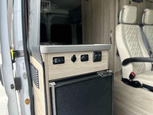 Used 2021 RAM ProMaster 2500 image 36