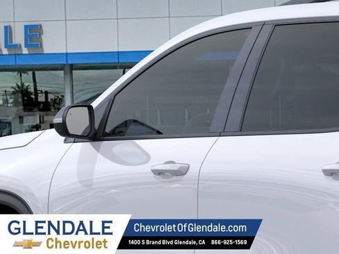 New 2027 Chevrolet Traverse LT w/ Midnight/Sport Edition FWD image 12
