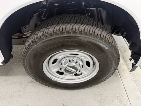 New 2026 Ford F250 XL w/ XL Chrome Package RWD image 5