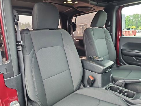 Used 2021 Jeep Wrangler Sport AWD/4WD image 11