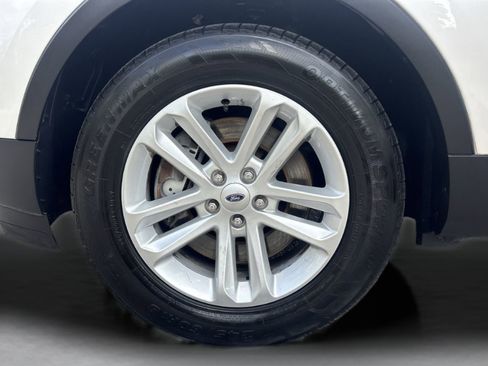 Used 2016 Ford Explorer XLT w/ Equipment Group 202A image 36