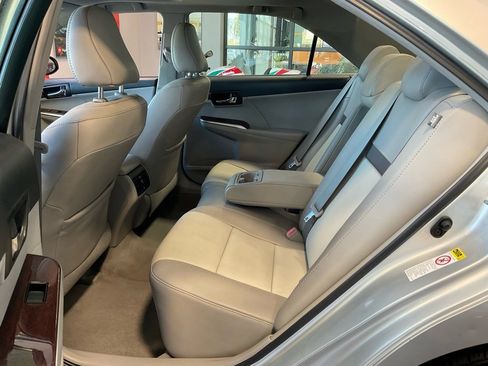 Used 2012 Toyota Camry XLE image 21