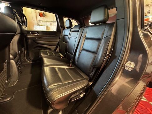 Used 2020 Jeep Grand Cherokee Limited image 13