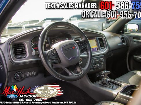 Used 2022 Dodge Charger SXT w/ Plus Group RWD image 7