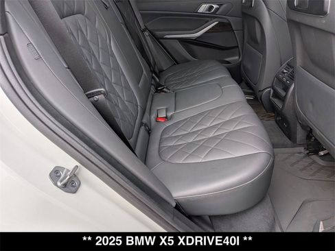 Used 2025 BMW X5 xDrive40i w/ Parking Assistance Package image 27