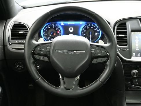 Used 2016 Chrysler 300 S image 25