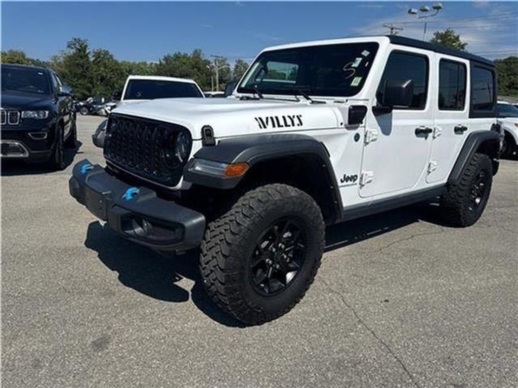 Used 2024 Jeep Wrangler Unlimited AWD/4WD image 46