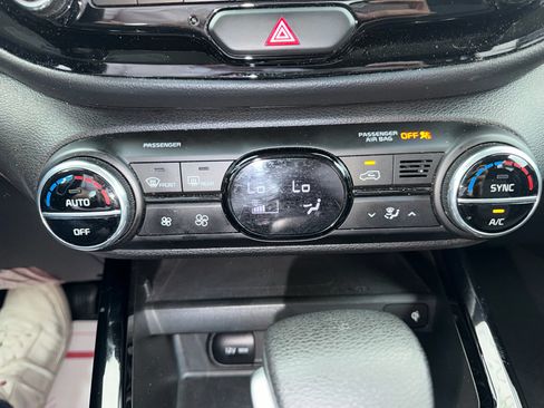 Used 2024 Kia Soul S FWD image 20