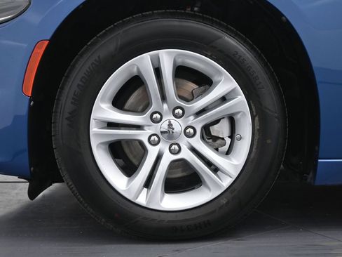 Used 2022 Dodge Charger SXT image 8