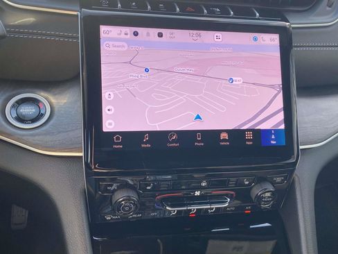 New 2025 Jeep Grand Cherokee Limited image 7