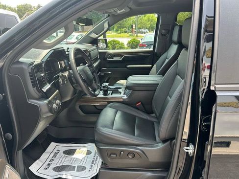 Used 2023 Chevrolet Silverado 1500 RST w/ Convenience Package II AWD/4WD image 9