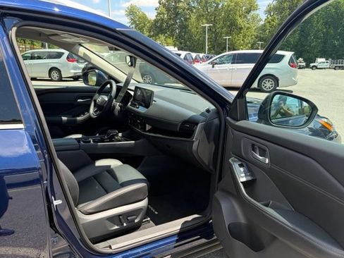 Certified 2026 Nissan Rogue SL AWD/4WD image 27