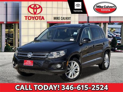 Used 2013 Volkswagen Tiguan S image 1