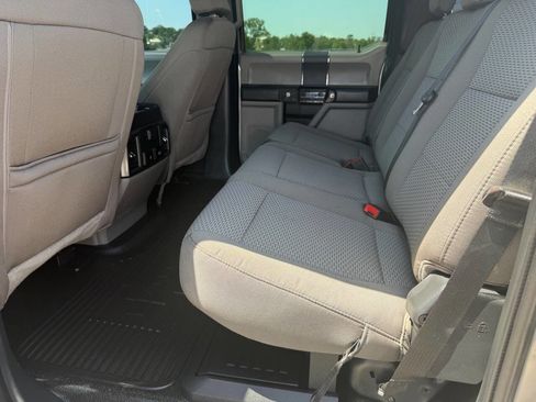 Used 2022 Ford F350 XLT w/ XLT Premium Package AWD/4WD image 32