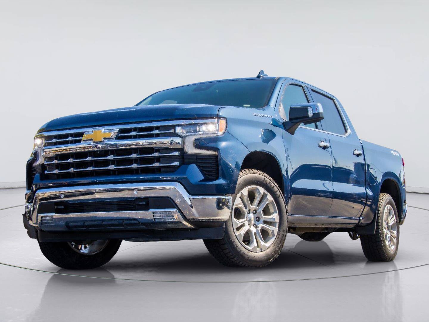 Used 2023 Chevrolet Silverado 1500 LTZ AWD/4WD image 1