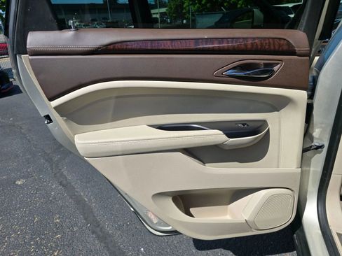 Used 2014 Cadillac SRX Luxury w/ Driver Awareness Package FWD image 16