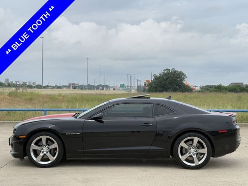 Used 2013 Chevrolet Camaro SS RWD image 3