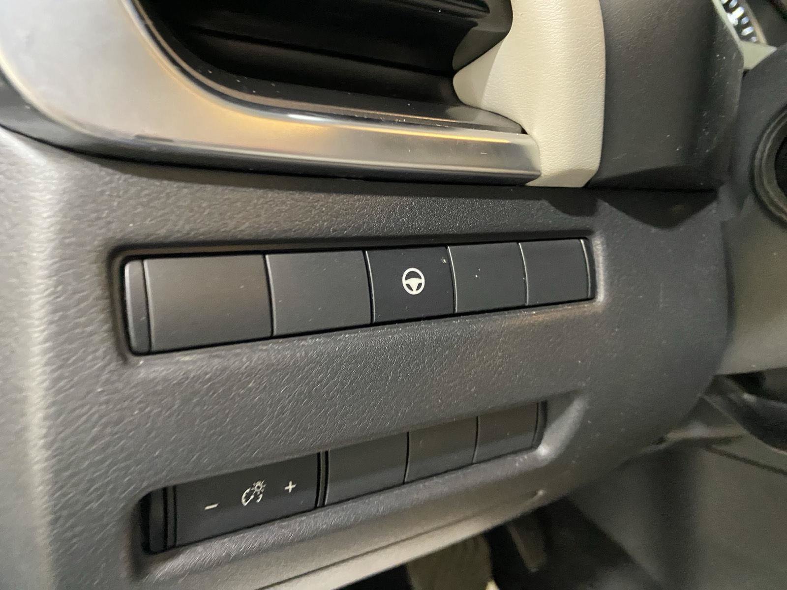 Used 2021 Nissan Rogue SV FWD image 18