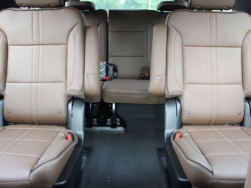 New 2026 Chevrolet Tahoe High Country AWD/4WD image 46