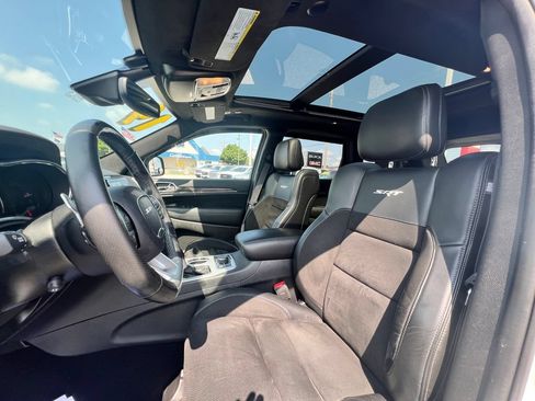 Used 2019 Jeep Grand Cherokee SRT AWD/4WD image 18