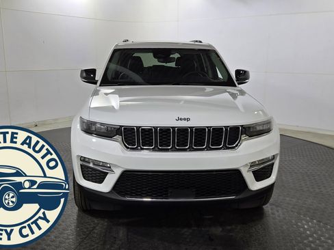 Used 2022 Jeep Grand Cherokee Limited 4xe image 2