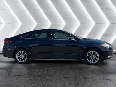 Used 2020 Ford Fusion SE image 8