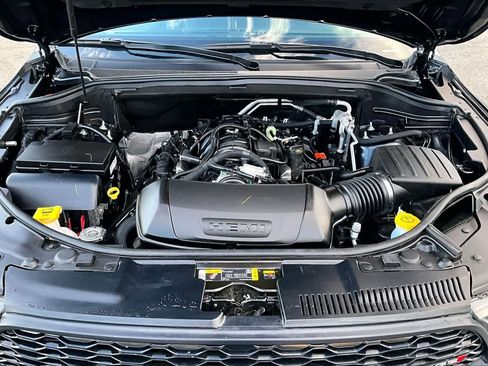 Used 2025 Dodge Durango R/T image 9