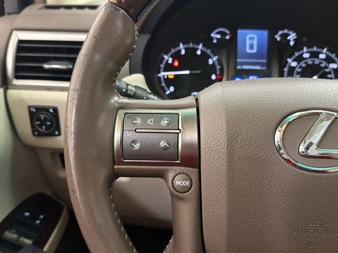 Used 2011 Lexus GX 460 w/ Comfort Plus Pkg image 26