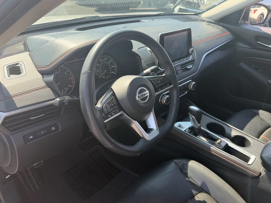 Used 2021 Nissan Altima 2.5 SR FWD image 9