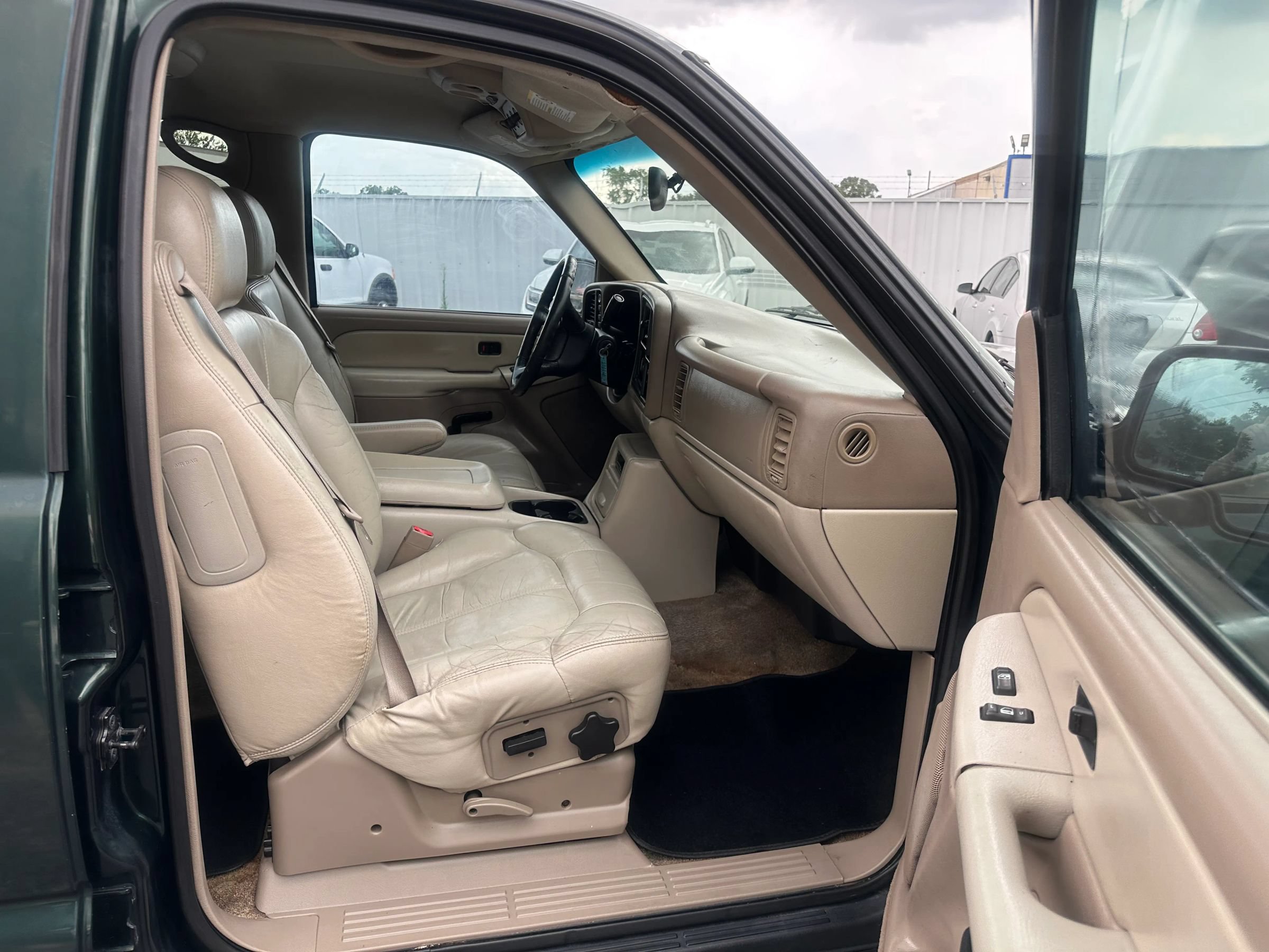 Used 2002 Chevrolet Tahoe Z71 AWD/4WD image 14