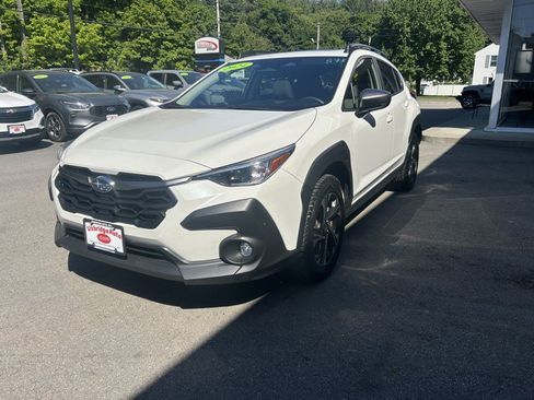 Used 2024 Subaru Crosstrek 2.0i Premium AWD/4WD image 4