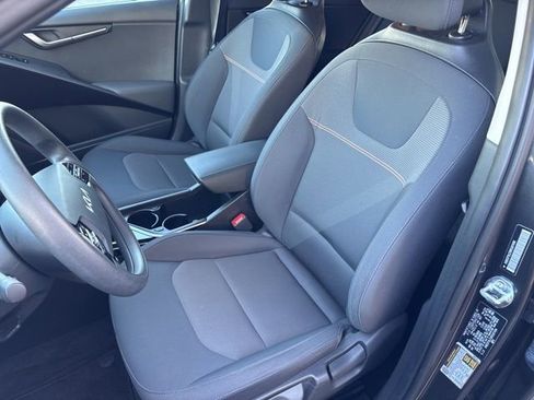 Certified 2024 Kia Niro LX image 25
